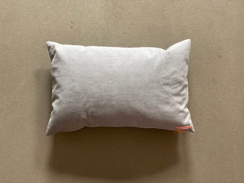 MORGEN - Cushion red