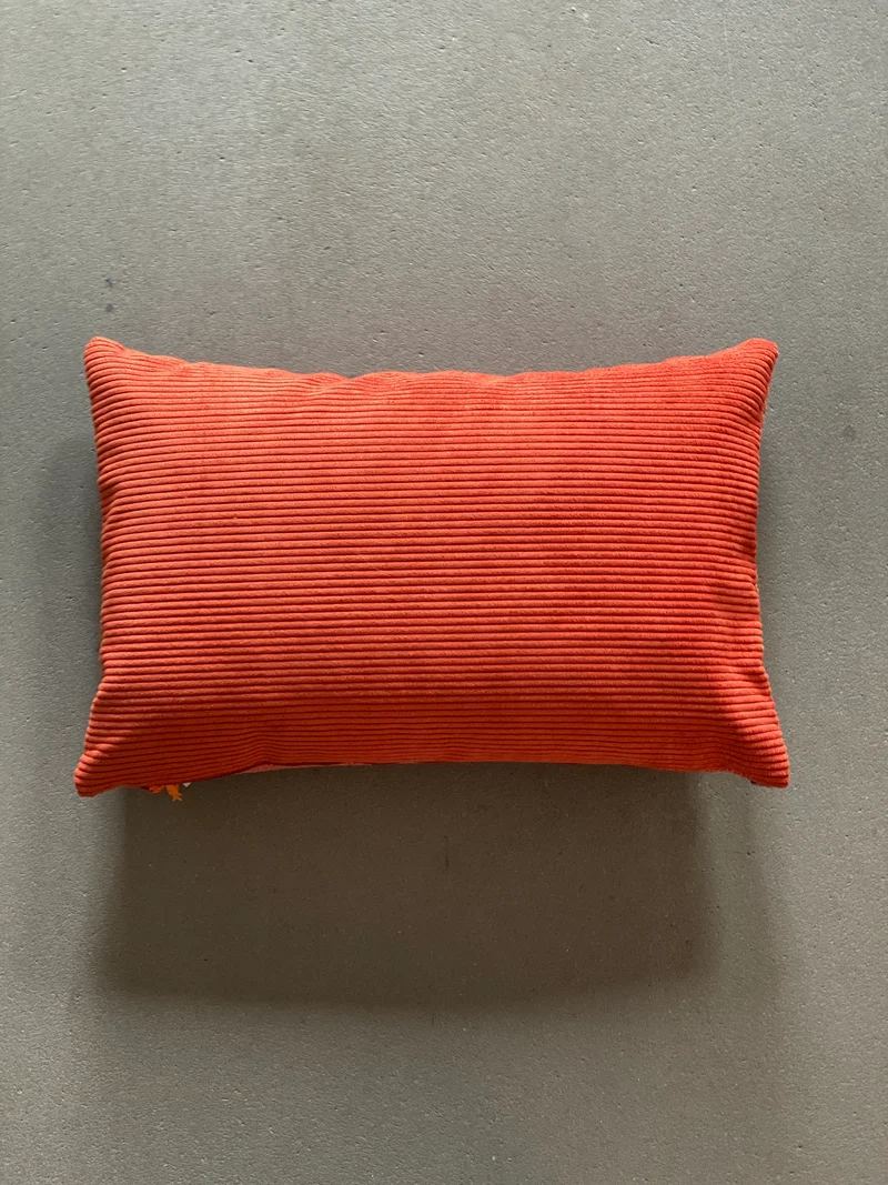 MORGEN - Cushion red (S)