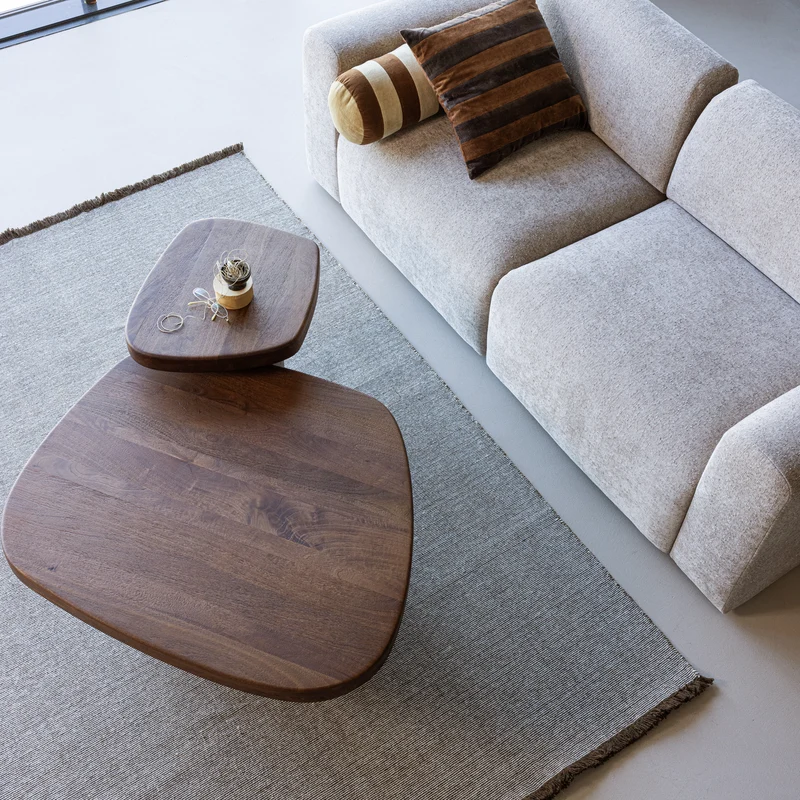 Nodu Couchtisch Mangoholz Braun