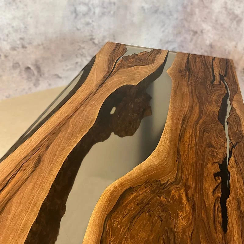 Epoxidharz Tisch aus Nussbaum | Modell Hohenstein