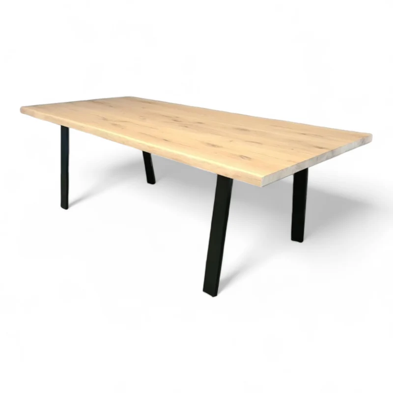 Table Faible Esstisch Solana Eiche massiv Tischgestell leicht abgeschrägt Skandi Design Massivholz Tisch