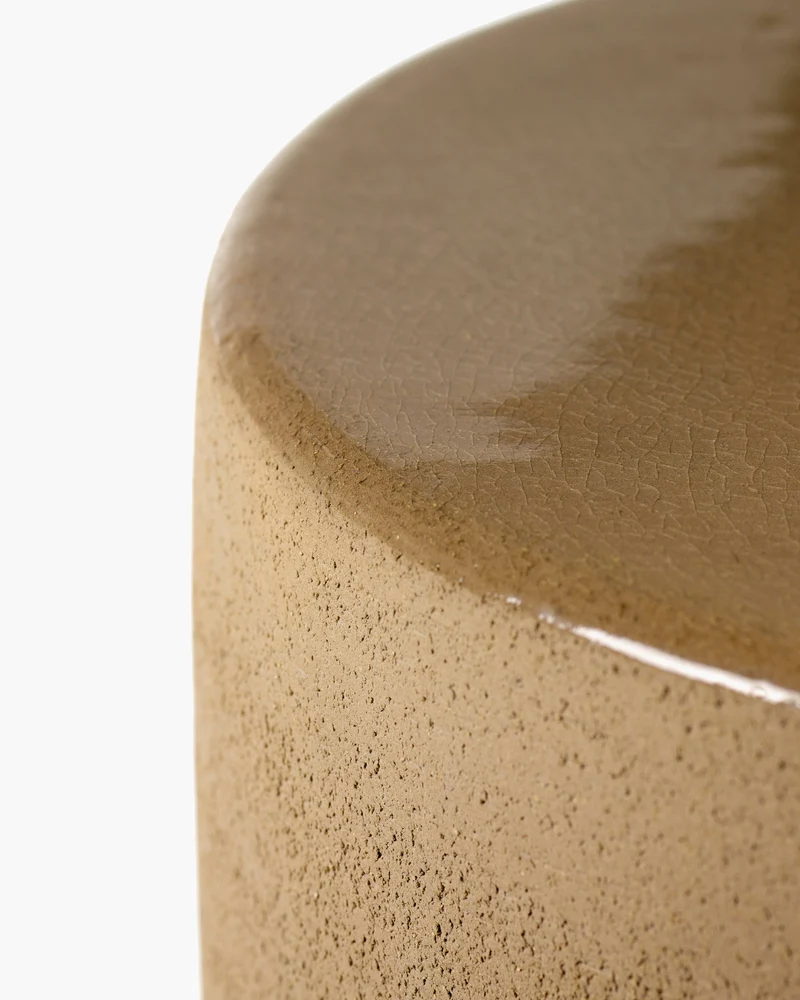 Side table round beige Pawn