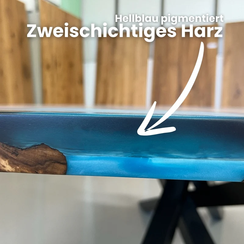 Epoxidharz Tisch aus Nussbaum hellblau pigmentiert | Modell Hegau
