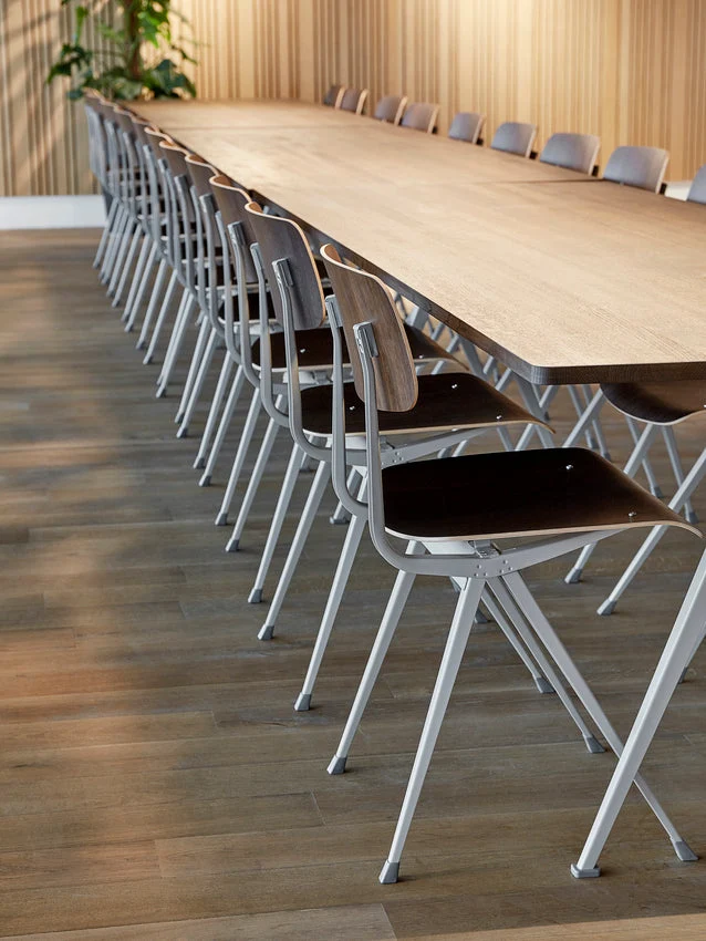 Pyramid Table 02 /PICK UP