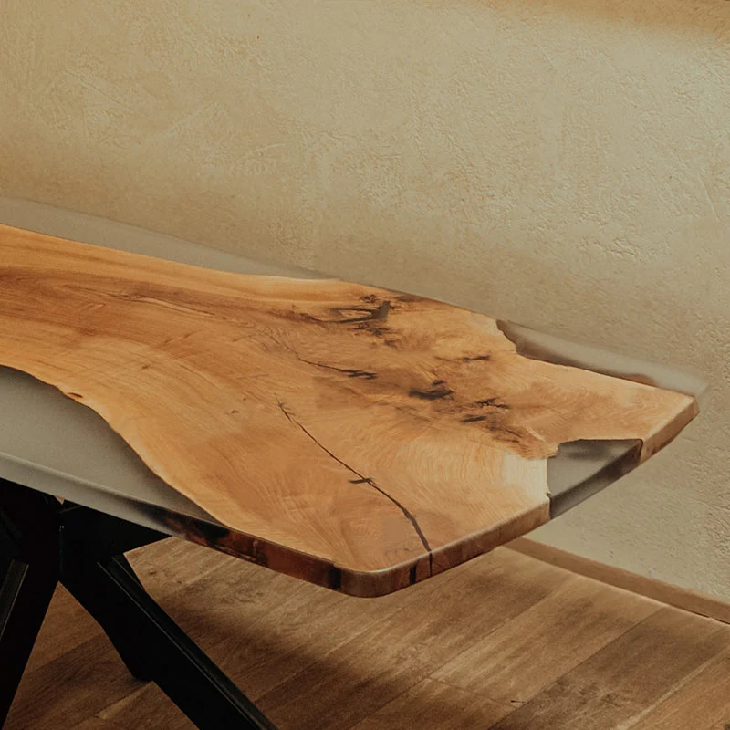 Epoxidharz Tisch aus Nussbaum | Modell Klippeneck