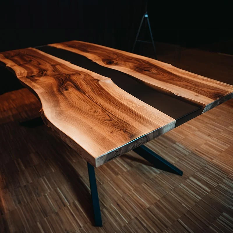 Epoxidharz Tisch aus Nussbaum | Modell Schwarzwälder Kirsch