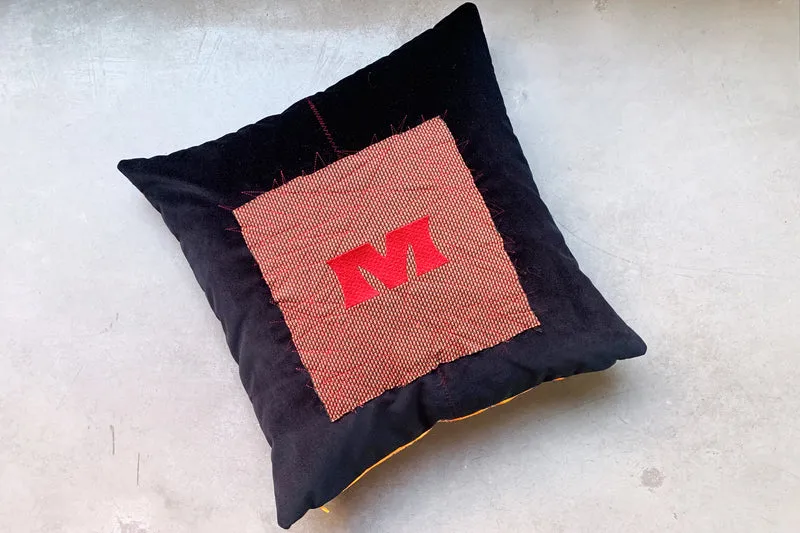 MORGEN - Cushion black