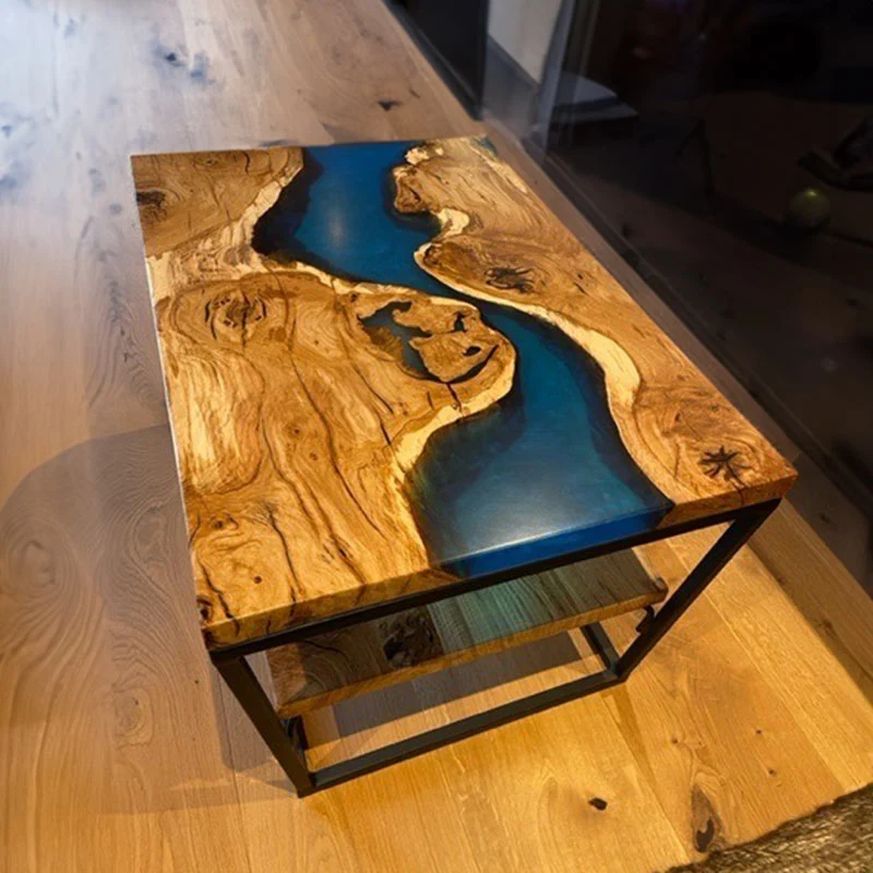 Couchtisch Alte Eiche mit Epoxidharz | Modell Bergbach