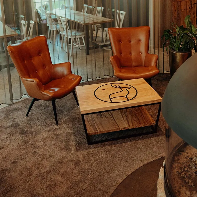Couchtisch Eiche mit Logo | Dein Logo - Dein Massivholztisch