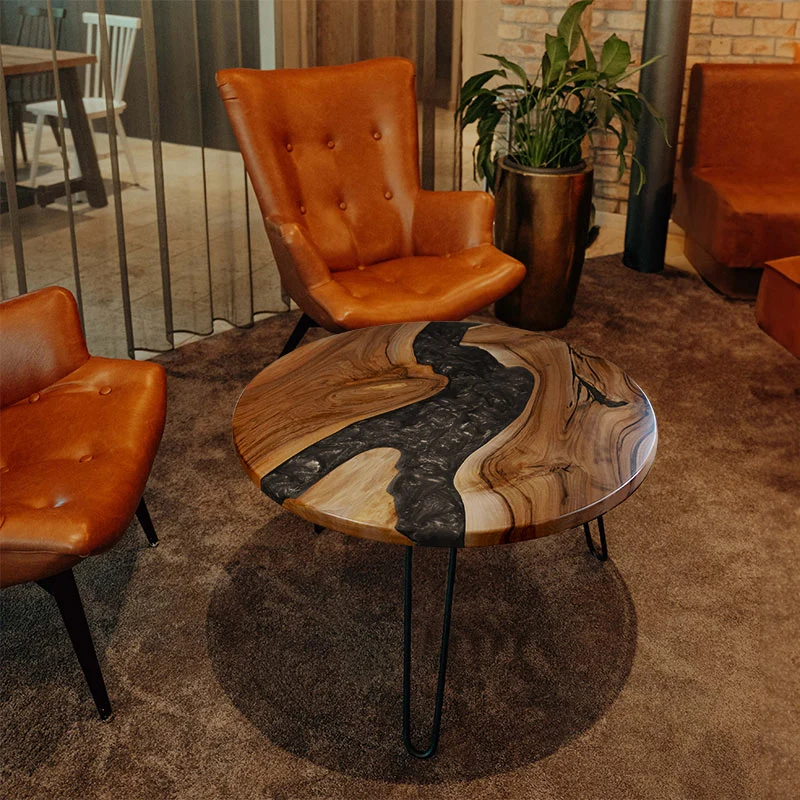 Epoxidharz Couchtisch aus Nussbaum rund in anthrazit I Modell Feldsee
