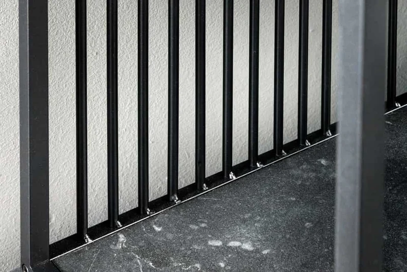 Modernes Regal STRIVE 120cm Marmor-Look Bücherregal Konsole Metall
