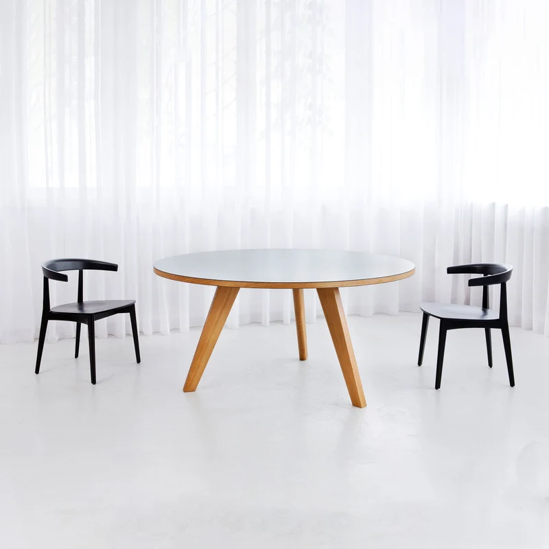 Bridge Orbit Tisch