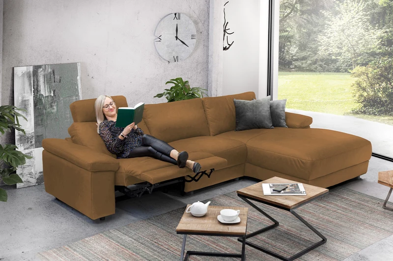 KAWOLA Sofa LOLA Ecksofa Stoff cognac mit motorischer Relaxfunktion