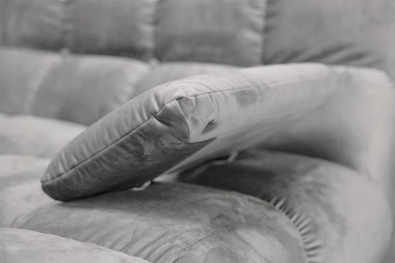 KAWOLA Big Sofa VIVIEN Velvet silber