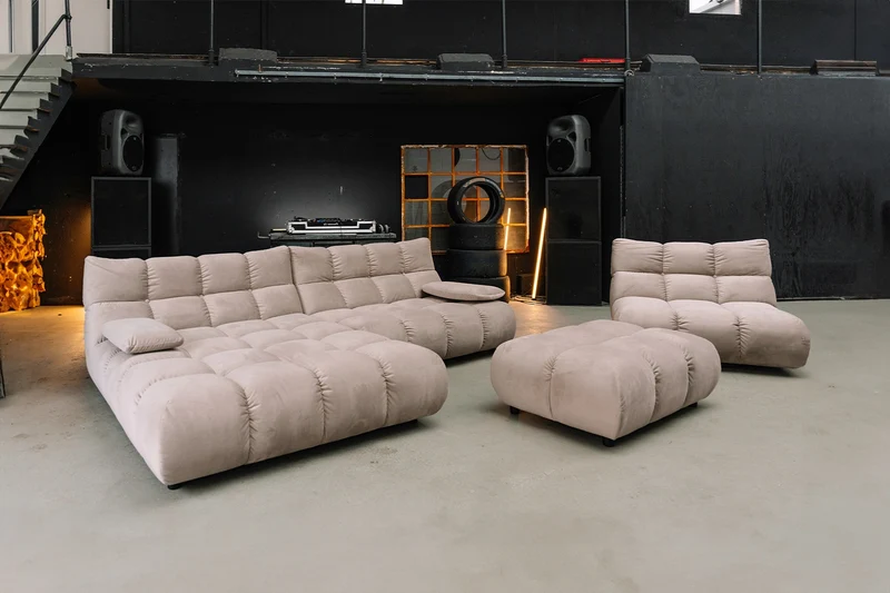 KAWOLA Sitzgruppe VIVIEN Ecksofa Drehsessel Hockerbank Velvet sand