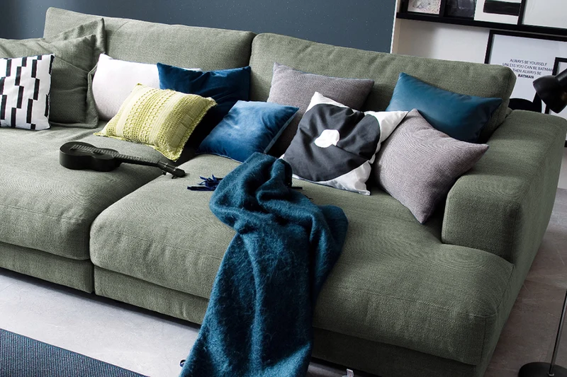 KAWOLA Big Sofa MADELINE Stoff olivgrün