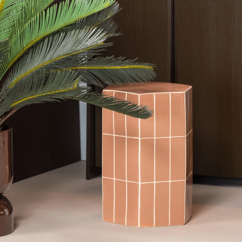 Plu dekorativer beistelltisch 54x38x32 cm keramik altrosa