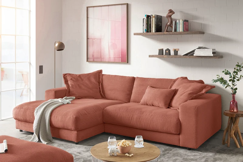 KAWOLA Sofa MADELINE Ecksofa mit Longchair Cord rost