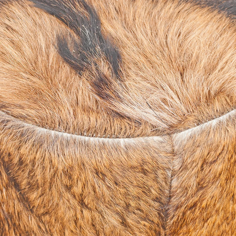 Fellhocker HENNES aus echtem Ziegenfell Teak