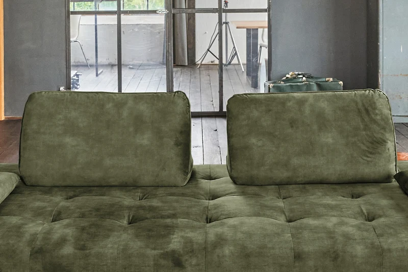 KAWOLA Sofa WIOLO Schlafsofa Daybed velvet moosgrün