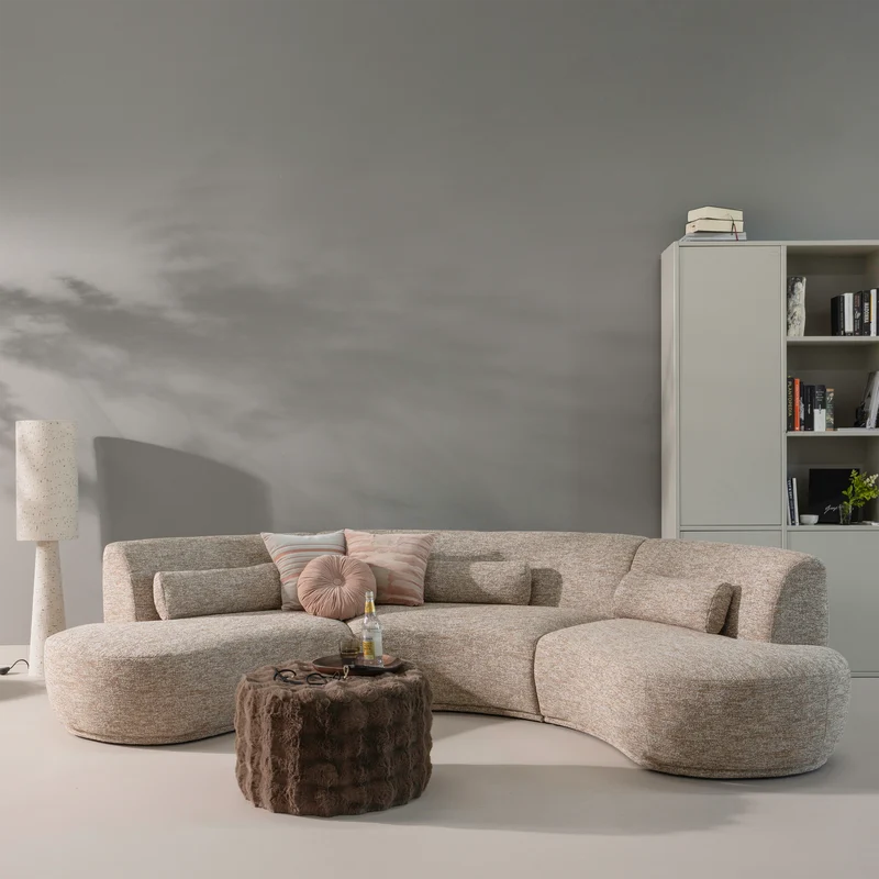 Olven Pouf niedrig flauschiger Stoff braun