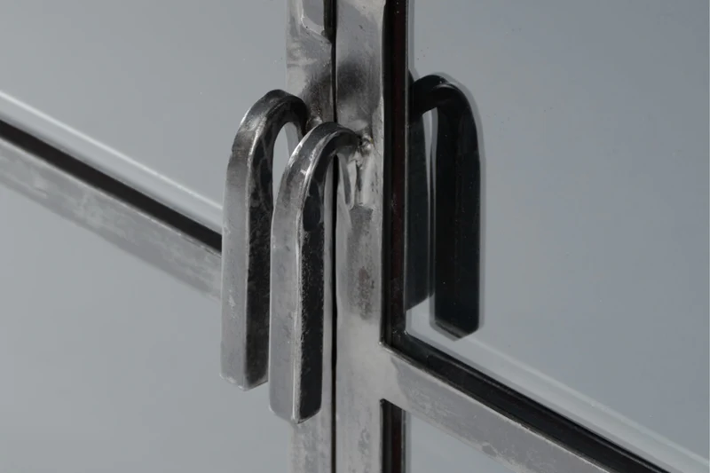 KAWOLA Highboard ARLES Vitrine Metall schwarz 2 Türen