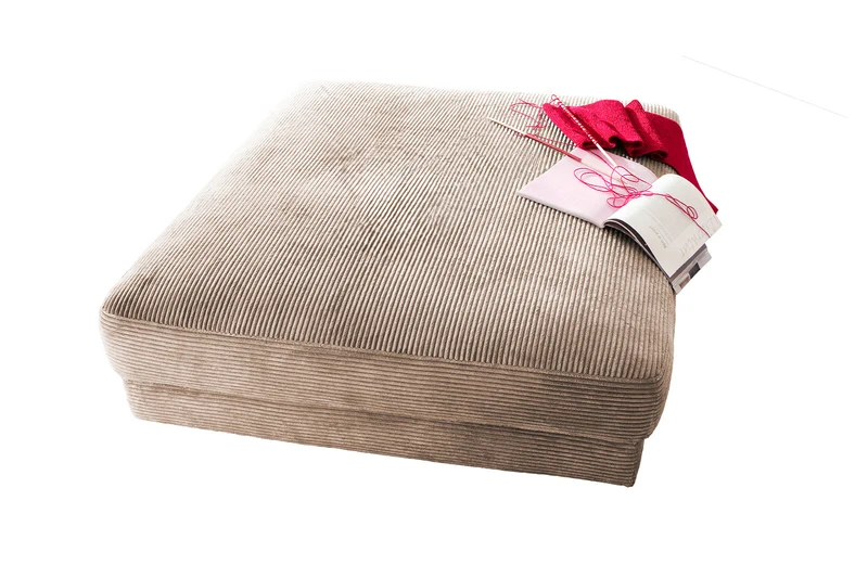 KAWOLA Big Hocker MADELINE Polsterhocker Cord taupe
