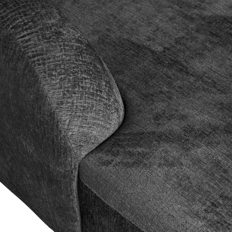 Sloping eckbank links structure velvet mountain