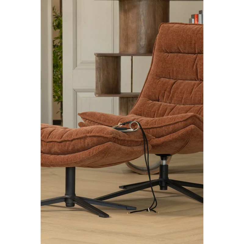 Kube drehsessel mit hocker braun