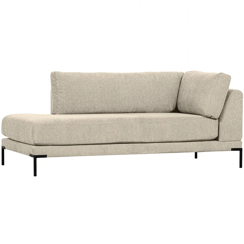 Couple lounge element links sand