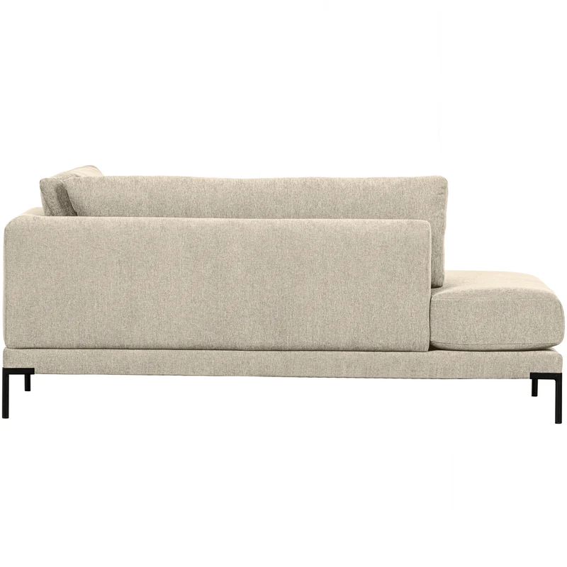 Couple lounge element links sand