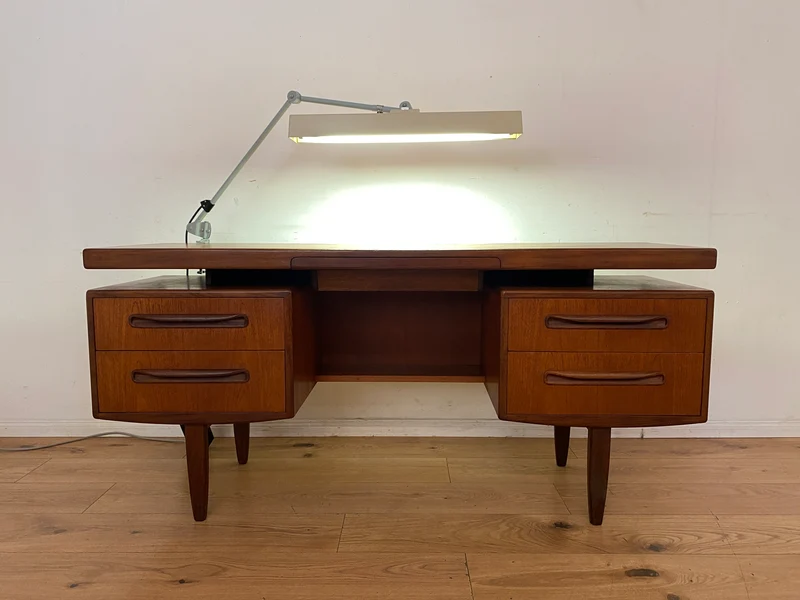 Kultige vollfunktionsfähige DDR Industrie Tischleuchte ILBA mit Gelenkarm I Lampe Leuchte Architektenlampe Schreibtischlampe Arbeitsleuchte Vintage Retro Werkstatt Ostalgie Design I