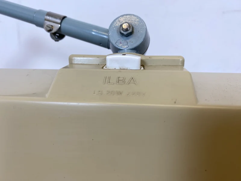 Kultige vollfunktionsfähige DDR Industrie Tischleuchte ILBA mit Gelenkarm I Lampe Leuchte Architektenlampe Schreibtischlampe Arbeitsleuchte Vintage Retro Werkstatt Ostalgie Design I