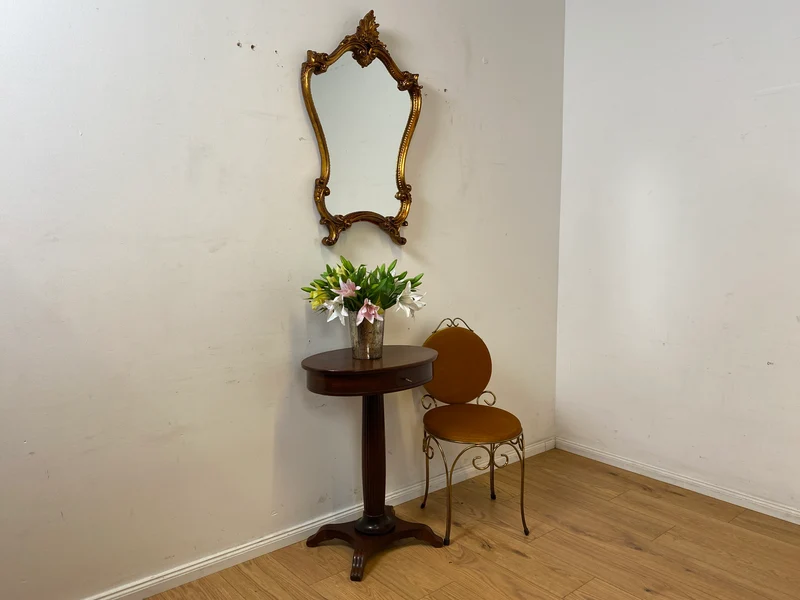 Wunderschöner großer Vintage Wandspiegel im antiken Stil mit goldenem Akanthusblatt Rahmen aus Stuck