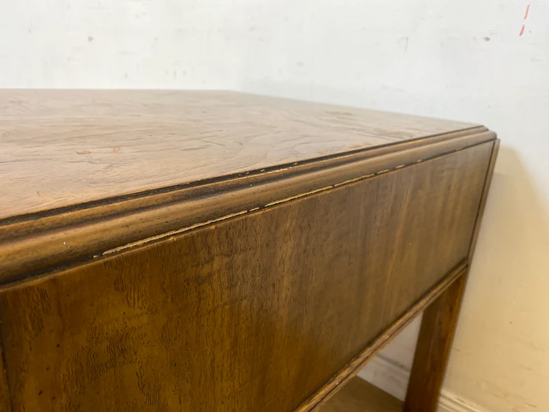 Original amerikanische Vintage Kommode in Hollywood Regency Stil von Drexler Heritage mit Schubladen I Beistelltisch Ablage Nachttisch Nachtkommode Nachtschrank Stilmöbel I