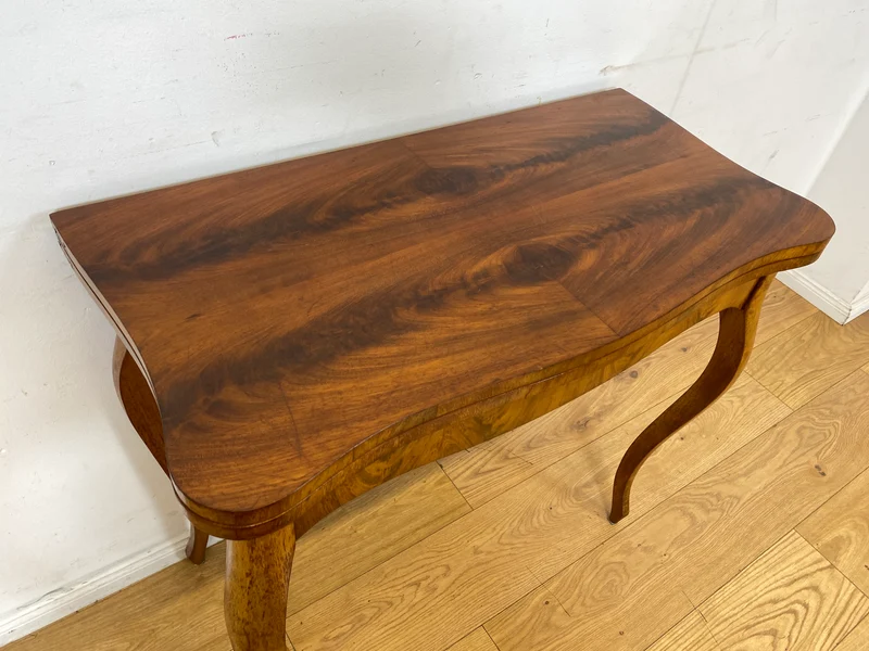 Eleganter aufklappbarer antiker Spieletisch in edlem Walnuss I Tisch Konsolentisch Konsole Esstisch Küchentisch Spieltisch Schreibtisch Jugendstil Chippendale Vintage I
