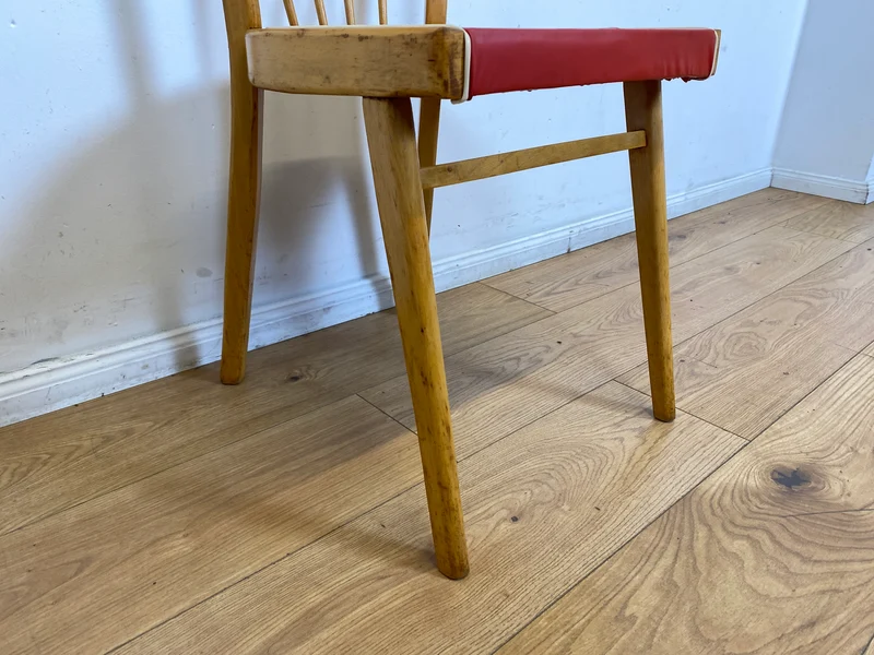 Formschöner und stabiler heller Mid-Century Sprossenstuhl aus Buchenholz mit rotem Kunstleder Sitz I Stuhl Holzstuhl Esszimmerstuhl Küchenstuhl 50er 60er Vintage I (Kopie)