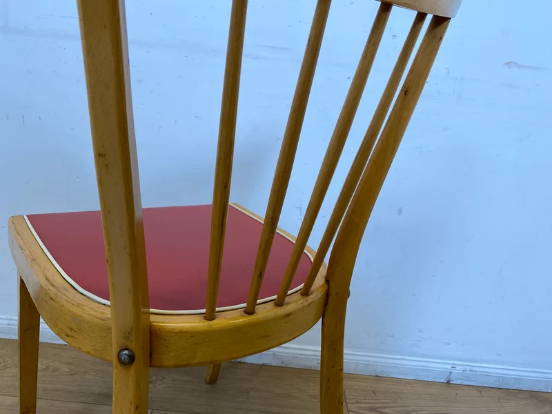Formschöner und stabiler heller Mid-Century Sprossenstuhl aus Buchenholz mit rotem Kunstleder Sitz I Stuhl Holzstuhl Esszimmerstuhl Küchenstuhl 50er 60er Vintage I (Kopie)