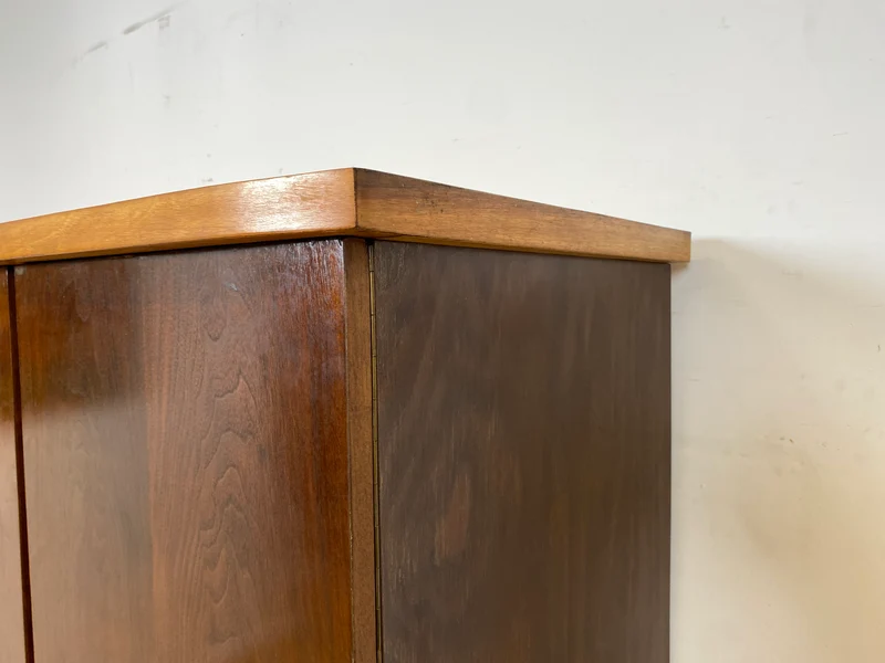 Besonders schöner dunkler Mid-Century Kleiderschrank mit perfekter Aufteilung I Schrank Wäscheschrank Kleiderschrank Wardrobe Garderobe Flurschrank 50er 60er Vintage I