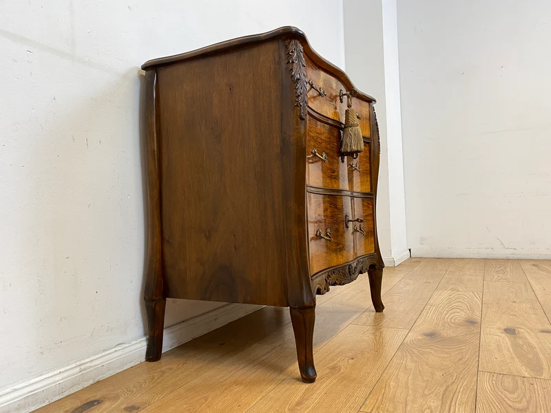 Elegante und hochwertige 60er Jahre Stilmöbel Kommode I Vollholz I mit Schubladen und Messinggriffen I Schrank Schubladenkommode Wäschekommode Barock Rokoko Vintage