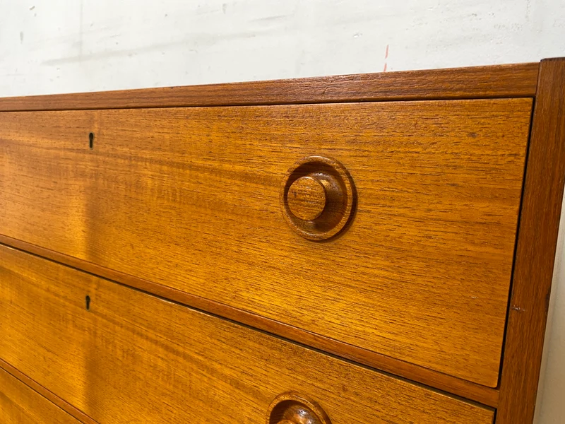 Stilvolle & sehr gut erhaltene skandinavische Kommode in Teakholz mit Schubladen & Holzgriffen I Schubladenkommode Sideboard Wäschekommode 60er 70er Vintage Danish Design I