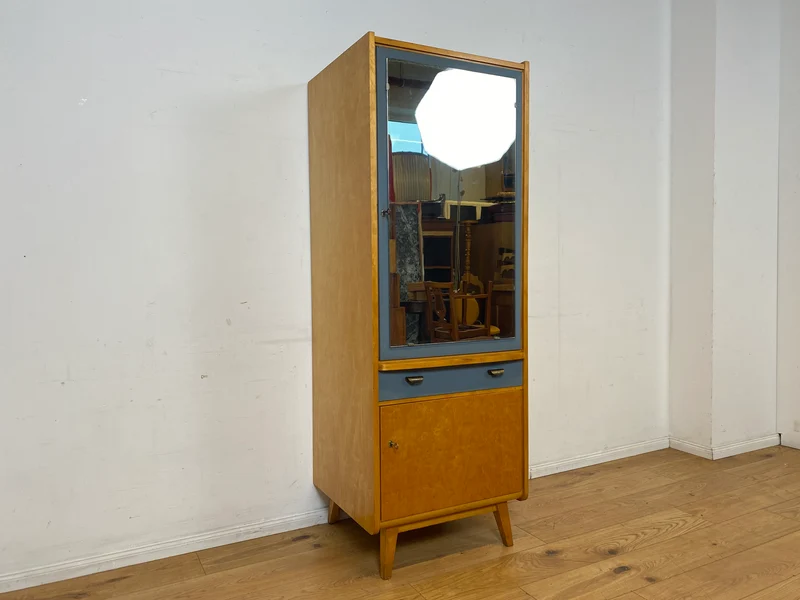 60er Jahre Schrank mit Spiegel, Schublade und Messinggriffen I Schrank Kleiderschrank Spiegelschrank Flurschrank Garderobe Barschrank Mid-Century Vintage 50er I