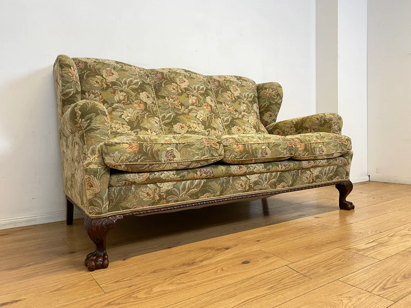 Wunderschönes skandinavisches antikes Sofa mit handverzierten Löwen Tatzen, grandiosem floralem Bezug und Federfüllung I Couch Liege Wohnzimmer Barock Rokoko Vintage I