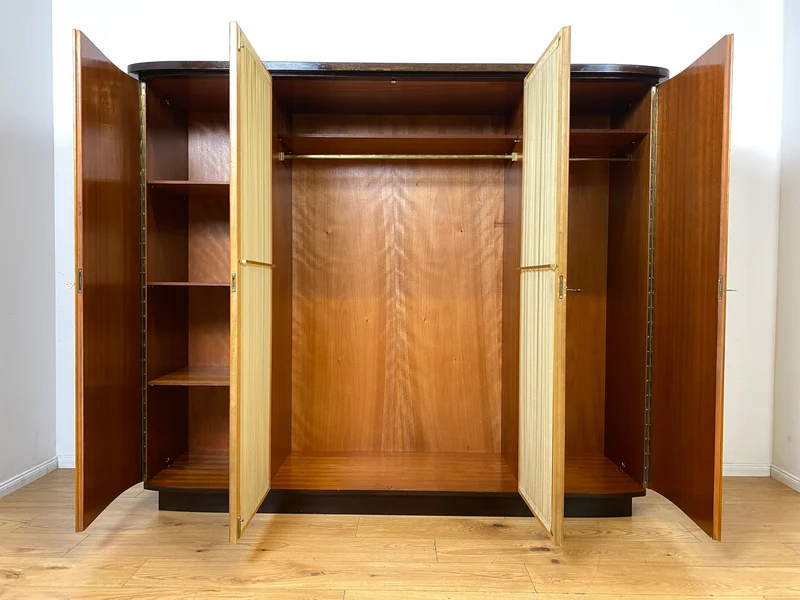 Stilvoller & hochwertiger Mid-Century Kleiderschrank mit Glastüren und Vorhängen I Vollholz I Schrank Schlafzimmerschrank Wäscheschrank Wardrobe Rockabilly Vintage 50er 60er