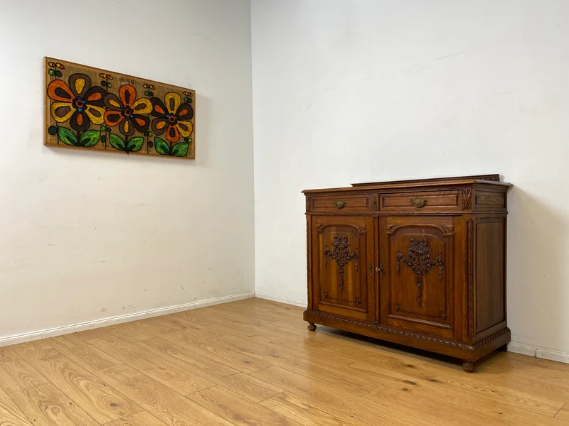 Vornehme handverzierte antike Anrichte aus Eiche mit Schubladen und edlem Messingbeschlag I Schrank Kommode Wickelkommode Küchenschrank Bauernschrank Sideboard Jugendstil Vintage I