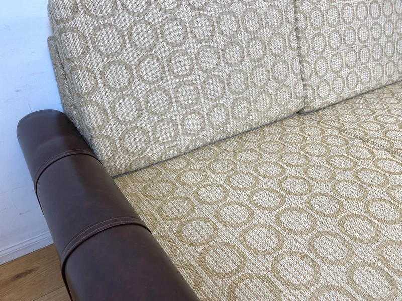 Retro pur! Gemütliche 70er Jahre Couch mit Schlaffunktion mit hellem Originalbezug I Sofa Couch Schlafsofa Schlafcouch Klappcouch Daybed Sitzgarnitur Vintage Space Age 60er I