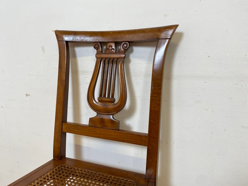 Eleganter und sehr gut erhaltener handverzierter Vintage Stuhl im antiken Stil mit Geflecht I Esszimmerstuhl Holzstuhl Küchenstuhl Dining Chair Jugendstil Stilmöbel I