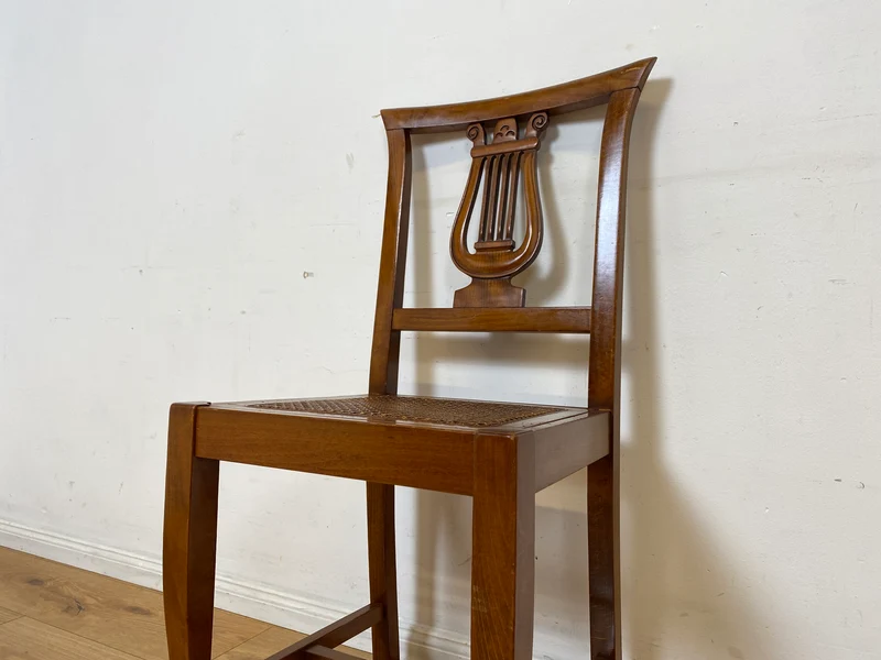 Eleganter und sehr gut erhaltener handverzierter Vintage Stuhl im antiken Stil mit Geflecht I Esszimmerstuhl Holzstuhl Küchenstuhl Dining Chair Jugendstil Stilmöbel I