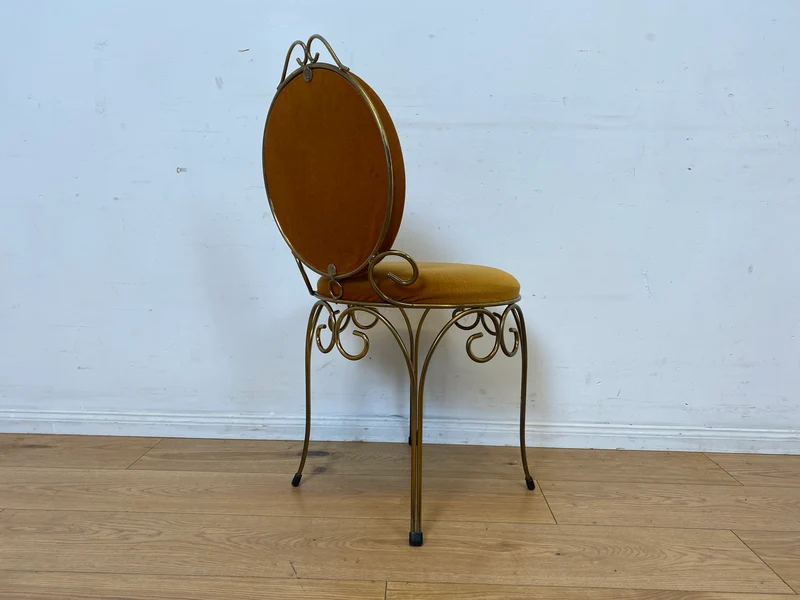 Sehr eleganter und gut erhaltener goldener 60er Jahre Stuhl aus Metall mit Samtbezug I Salonstuhl Metallstuhl Esszimmerstuhl Schreibtischstuhl Küchenstuhl Vintage I