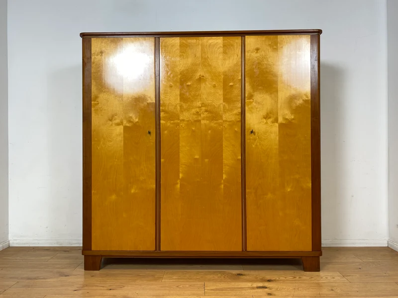 Stilvoller und gut erhaltener Mid-Century Kleiderschrank mit guter Aufteilung I Schrank Schlafzimmerschrank Wäscheschrank Wardrobe Rockabilly Vintage 50er 60er Retro I